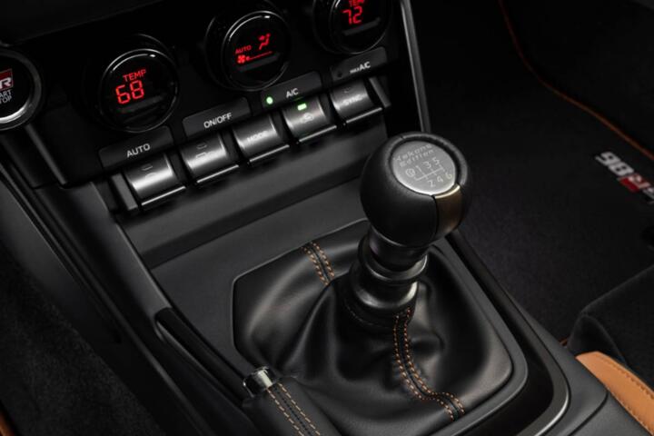Manual vs. Automatic: Why Enthusiasts Still Crave the Stick Shift